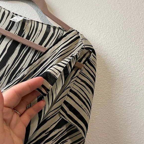 Kenneth Cole | Zebra Print Split Shoulder Peplum Blouse - Picture 2 of 7